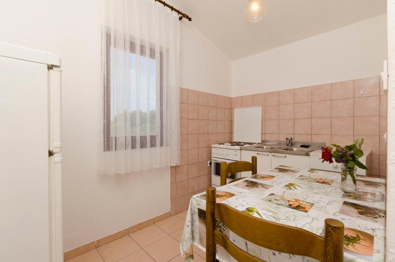 Apartments Mirko Traù Esterno foto
